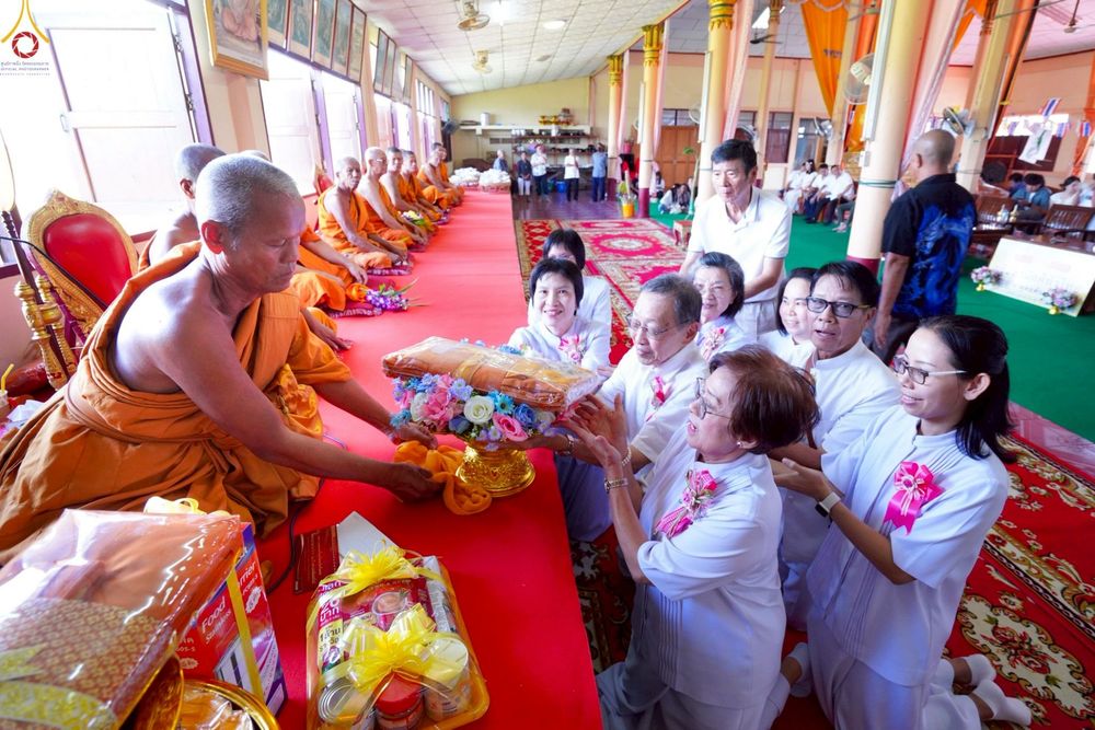 ภาพ No.267475:วันที่ 26 ตุลาคม พ.ศ. 2568 พิธีทอดกฐินสามัคคีทั่วไทย ณ วัดกาหลง อ.บางบ่อ จ.สมุทรปราการ โดยคณะศิษยานุศิษย์ บูชาธรรม 81 ปี หลวงพ่อธัมมชโย