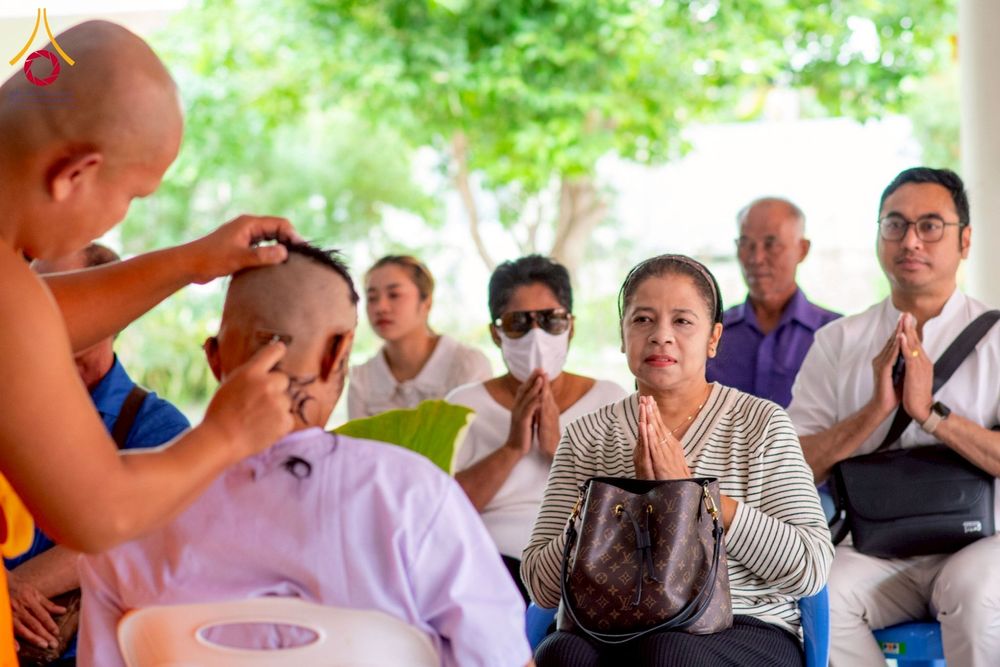 ภาพ No.276340:วันศุกร์ที่ 5 ธันวาคม 2568 (วันพ่อแห่งชาติ) พิธีบรรพชาอุปสมบทหมู่ธรรมทายาท จำนวน 14 รูป โครงการบรรพชาอุปสมบทหมู่ รุ่นบูชาธรรมมหาปูชนียาจารย์ ประจำปี 2568  ณ ศูนย์อบรมเยาวชนบางปะหัน จังหวัดพระนครศรีอยุธยา