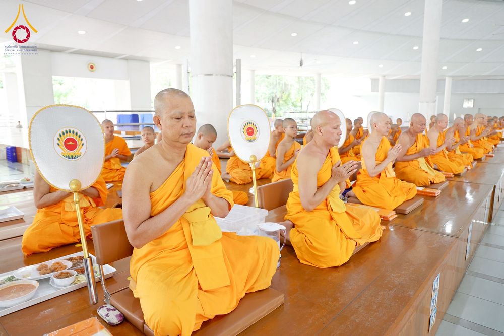 ภาพ No.271084:วันพุธที่ 20 พฤศจิกายน พ.ศ.2568 (วันพระ แรม 15 ค่ำ เดือน 12) พิธีบุพเปตพลี ครั้งที่ 173 ร่วมอุทิศบุญแด่หมู่ญาติที่ล่วงลับไปแล้ว และสืบทอดอายุพระพุทธศาสนา ณ หอฉันคุณยายอาจารย์ฯ วัดพระธรรมกาย