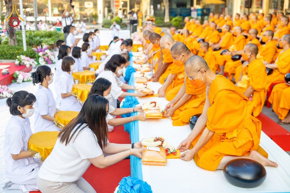 ภาพ No.76049:งานทำบุญตักบาตรเชอรี่มอลล์ อ.คลองหลวง จ.ปทุมธานี วันที่ 14 กุมภาพันธ์ พ.ศ. 2566