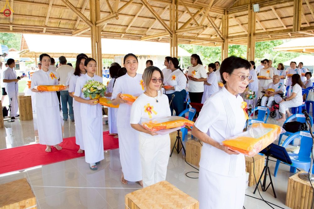 ภาพ No.263164:วันที่ 18 ตุลาคม พ.ศ. 2568 พิธีทอดกฐินสามัคคีเพื่อซื้อที่ดิน  สร้างอาคารครัวและโรงอาหาร  ห้องน้ำพร้อมโรงซักตากชาย-หญิง  และพิธีทอดกฐินสามัคคีทั่วไทย 30,000 วัด  ศูนย์ปฏิบัติธรรมนานาชาติทุ่งแสงธรรม  (Moonastery Meditation Center) ต.แสงอรุณ อ.ทับสะแก จ.ประ