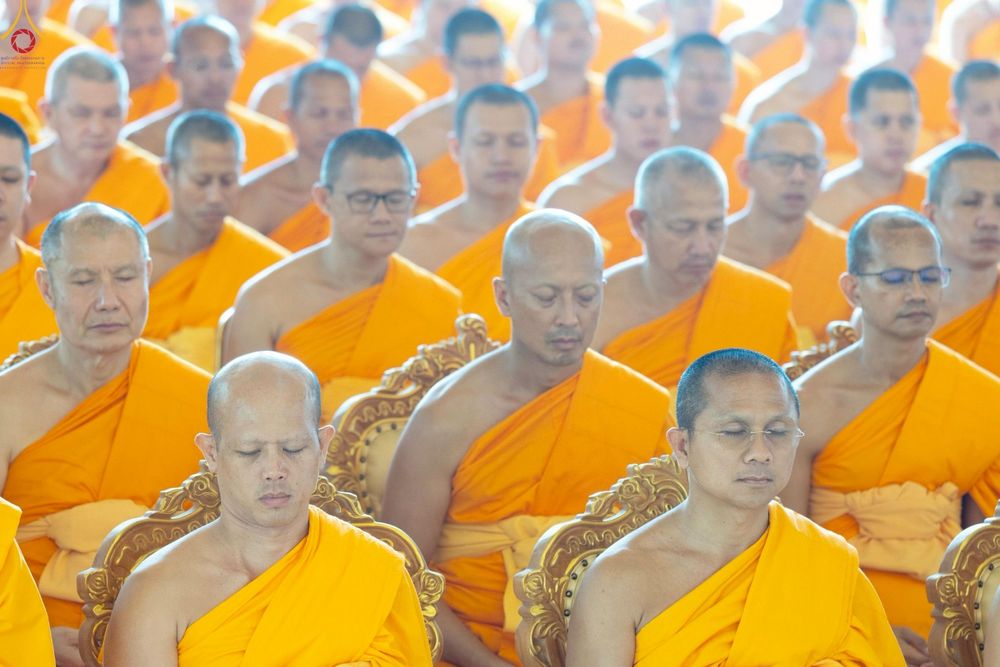 ภาพ No.249156:วันที่ 20 กันยายน พ.ศ. 2568 พิธีประดิษฐานรูปหล่อหลวงปู่วัดปากน้ำ ภาษีเจริญ ณ วิหารพระมงคลเทพมุนี (สด จนฺทสโร) ศูนย์ปฏิบัติธรรมภูเก็ต จ.ภูเก็ต