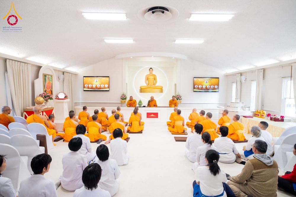 ภาพ No.62351:คณะศิษยานุศิษย์รวมใจสถาปนาและสมโภช ธรรมจักร เพื่ออัญเชิญประดิษฐาน ณ ยอดอุโบสถ 80 ปี หลวงพ่อธัมมชโย วัดพระธรรมกายนิวเจอร์ซี ประเทศสหรัฐอเมริกา  วันอาทิตย์ที่ 7 เมษายน พ.ศ. 2567