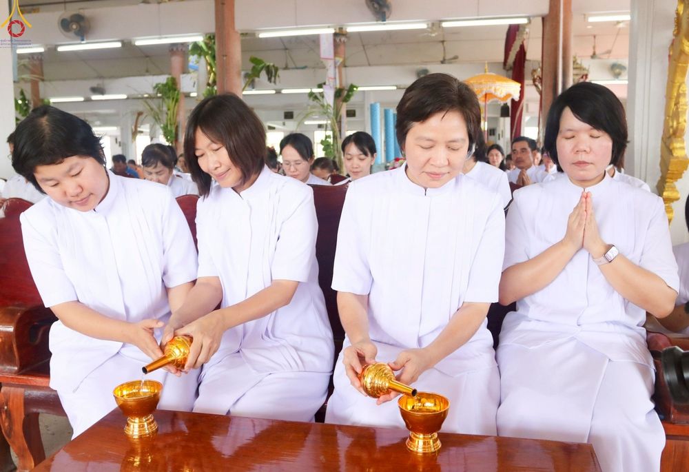 ภาพ No.250394:วันพุธที่ 8 ตุลาคม พ.ศ. 2568 พิธีทอดกฐินสามัคคีทั่วไทย 30,000 วัด โดยคณะศิษยานุศิษย์ บูชาธรรม 81 ปี หลวงพ่อธัมมชโย ณ วัดรางกำหยาด อ.บางเลน จ.นครปฐม