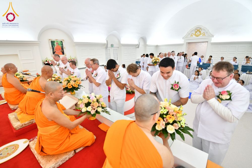 ภาพ No.171496:พิธีทอดกฐิน ณ วัดพระธรรมกายคอร์ซัวร์ ลุสท์สโกว ประเทศเดนมาร์ก วันเสาร์ที่ 19 ตุลาคม พ.ศ. 2567