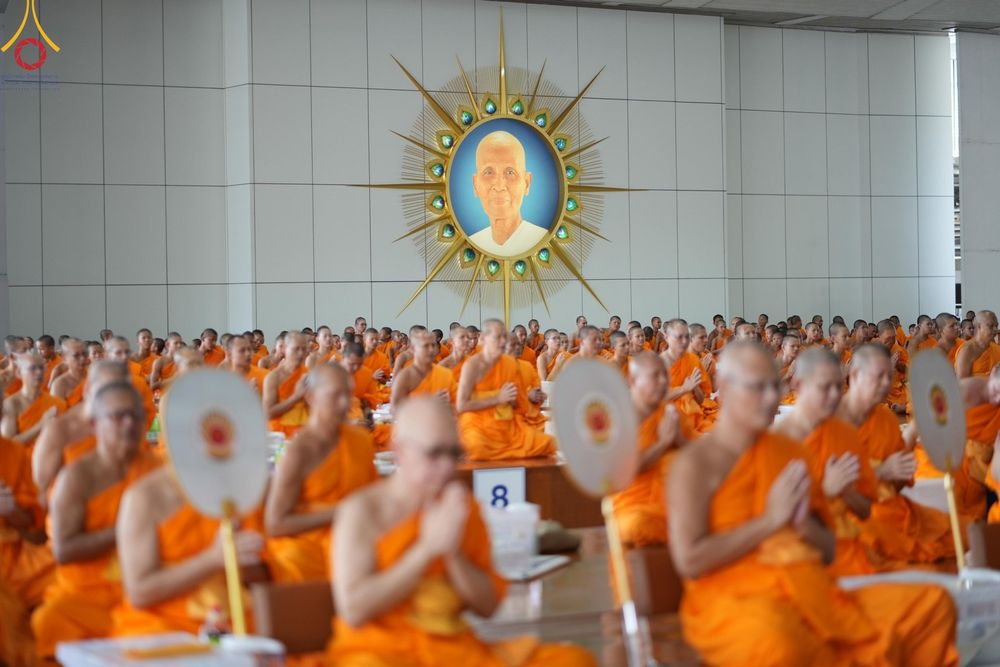ภาพ No.152938:พิธีถวายภัตตาหารเมนูสวรรค์ ในพรรษาแห่งการเข้าถึงธรรม วันอังคารที่ 10 กันยายน พ.ศ. 2567 ครบรอบ 24 ปี วันละสังขาร คุณยายอาจารย์มหารัตนอุบาสิกาจันทร์ ขนนกยูง ณ หอฉันคุณยายอาจารย์ฯ วัดพระธรรมกาย