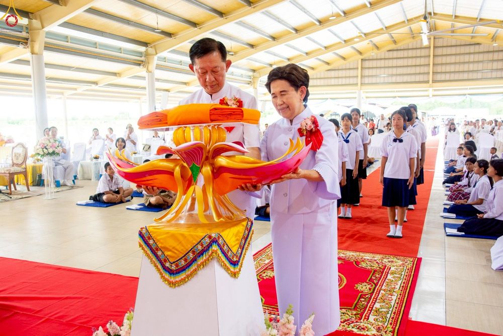 ภาพ No.268438:วันที่ 23 ตุลาคม พ.ศ. 2568 พิธีทอดกฐินสามัคคีทั่วไทย ณ ศูนย์อบรมเยาวชนปัตตานี โดยคณะศิษยานุศิษย์ บูชาธรรม 81 ปี หลวงพ่อธัมมชโย