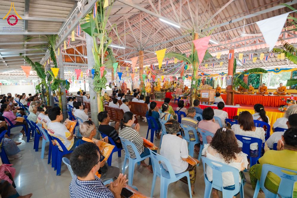 ภาพ No.172282:พิธีทอดกฐิน วัดเจริญธรรมมาราม จ.จันทบุรี ในโครงการกฐินสามัคคีทั่วไทย 30,000 วัด บูชาธรรม 80 ปี หลวงพ่อธัมมชโย โดยคณะศิษยานุศิษย์วัดพระธรรมกาย วันที่ 30 ตุลาคม พ.ศ. 2567