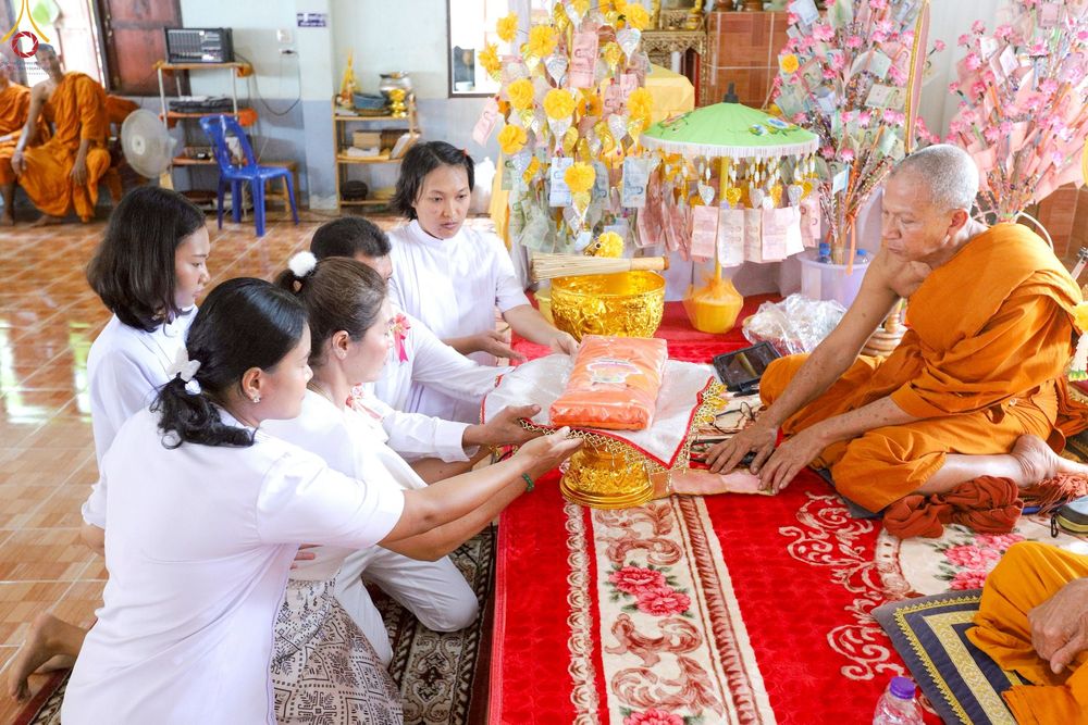 ภาพ No.258216:วันที่ 18 ตุลาคม พ.ศ. 2568 พิธีทอดกฐินสามัคคีทั่วไทย 30,000 วัด โดยคณะศิษยานุศิษย์ บูชาธรรม 81 ปี หลวงพ่อธัมมชโย ณ วัดนอก จ.สุราษฎร์ธานี