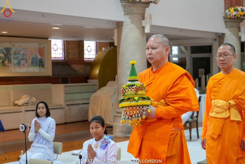 ภาพ No.186097:พิธีมุทิตาสักการะ เนื่องในวาระอายุวัฒนมงคล ๘๔ ปี หลวงพ่อทัตตชีโว วันอาทิตย์ที่ ๒๒ ธันวาคม พ.ศ. ๒๕๖๗ ณ วัดพระธรรมกายลอนดอน