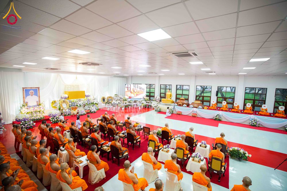 ภาพ No.315488:วันพุธที่ 25 มีนาคม พ.ศ. 2569 พิธีบำเพ็ญกุศล คุณพ่อณรงค์ จินตมากุล  สิริอายุ 99 ปี 11 เดือน โยมบิดา พระครูปลัดรัตนวีรวัฒน์ (รังสฤษดิ์ อิทฺธิจินตโก) ที่ปรึกษาเจ้าคณะจังหวัดปทุมธานี เจ้าอาวาสวัดพระธรรมกาย  ณ ห้องปลูกศรัทธา 2 วัดพระธรรมกาย ปทุมธานี