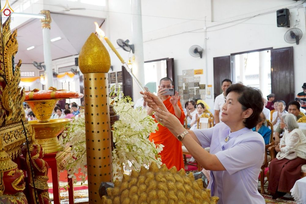 ภาพ No.252649:วันที่ 12 ตุลาคม พ.ศ. 2568 พิธีทอดกฐินสามัคคีทั่วไทย 30,000 วัด โดยคณะศิษยานุศิษย์ บูชาธรรม 81 ปี หลวงพ่อธัมมชโย ณ วัดฉัตรแก้วจงกลณี กรุงเทพมหานคร