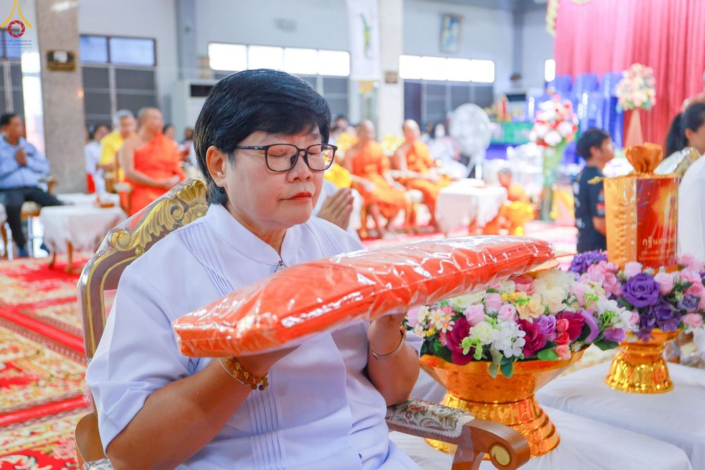 ภาพ No.260127:วันที่ 19 ตุลาคม พ.ศ. 2568 พิธีทอดกฐินสามัคคีทั่วไทย 30,000 วัด โดยคณะศิษยานุศิษย์ บูชาธรรม 81 ปี หลวงพ่อธัมมชโย วัดบัวโรย อ.บางเสาธง จ.สมุทรปราการ