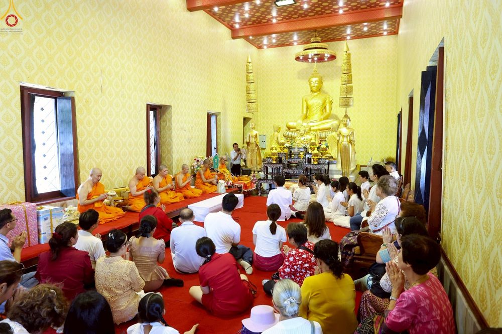 ภาพ No.253220:วันที่ 12 ตุลาคม พ.ศ. 2568 พิธีทอดกฐินสามัคคีทั่วไทย 30,000 วัด โดยคณะศิษยานุศิษย์ บูชาธรรม 81 ปี หลวงพ่อธัมมชโย ณ วัดบางขุนนนท์ แขวงบางขุนนนท์ เขตบางกอกน้อย กรุงเทพมหานคร