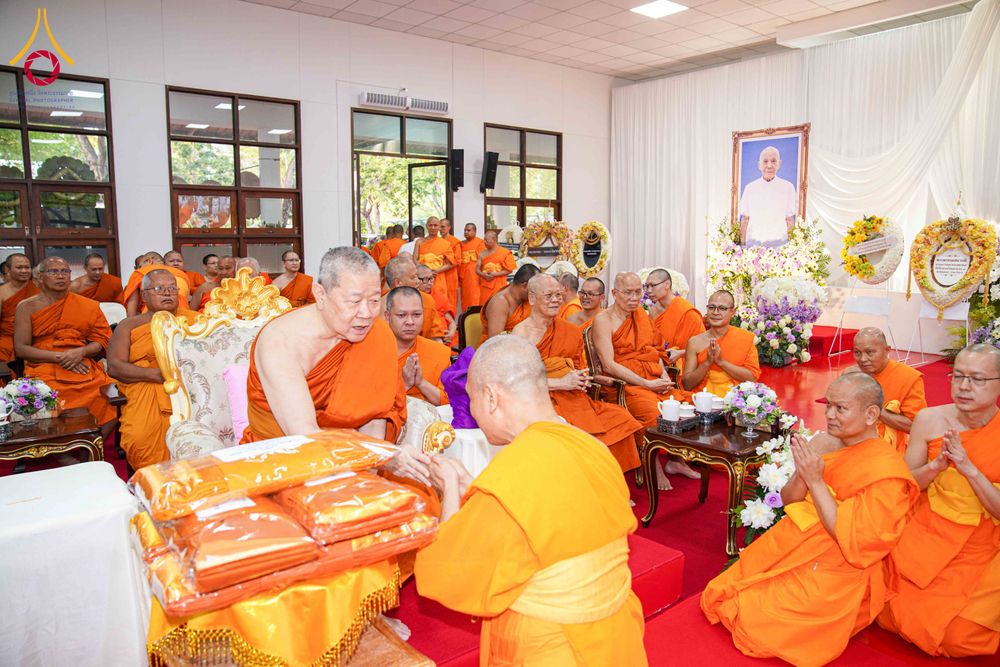 ภาพ No.315115:วันจันทร์ที่ 23 มีนาคม พ.ศ. 2569 พิธีบำเพ็ญกุศล คุณพ่อณรงค์ จินตมากุล  สิริอายุ 99 ปี 11 เดือน โยมบิดา พระครูปลัดรัตนวีรวัฒน์ (รังสฤษดิ์ อิทฺธิจินตโก) ที่ปรึกษาเจ้าคณะจังหวัดปทุมธานี เจ้าอาวาสวัดพระธรรมกาย  ณ ห้องปลูกศรัทธา 2 วัดพระธรรมกาย ปทุมธานี