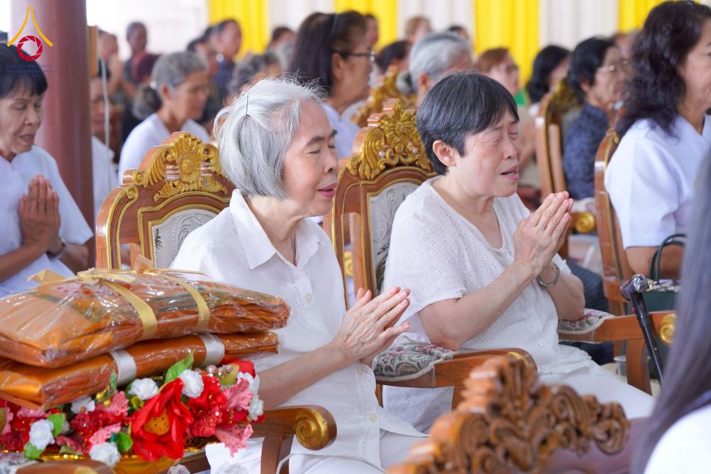 ภาพ No.275577:วันที่ 5 พฤศจิกายน พ.ศ. 2568 พิธีทอดกฐินสามัคคีทั่วไทย ณ วัดวังมะนาว อ.ปากท่อ จ.ราชบุรี โดยคณะศิษยานุศิษย์ บูชาธรรม 81 ปี หลวงพ่อธัมมชโย