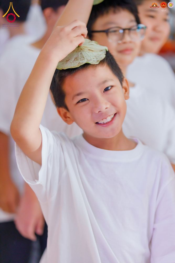 ภาพ No.284426:วันพุธที่ 17  ธันวาคม พ.ศ.2568  พิธีปลงผมนาคธรรมทายาท  โครงการบรรพชาสามเณรและบวชอุบาสิกาแก้ว  ณ วิทยาลัยศรีวิจายา (Sekolah Tinggi Agama Buddha Negeri Sriwijaya) เมืองตังเกอรัง จังหวัดบันเตน ประเทศอินโดนีเซีย