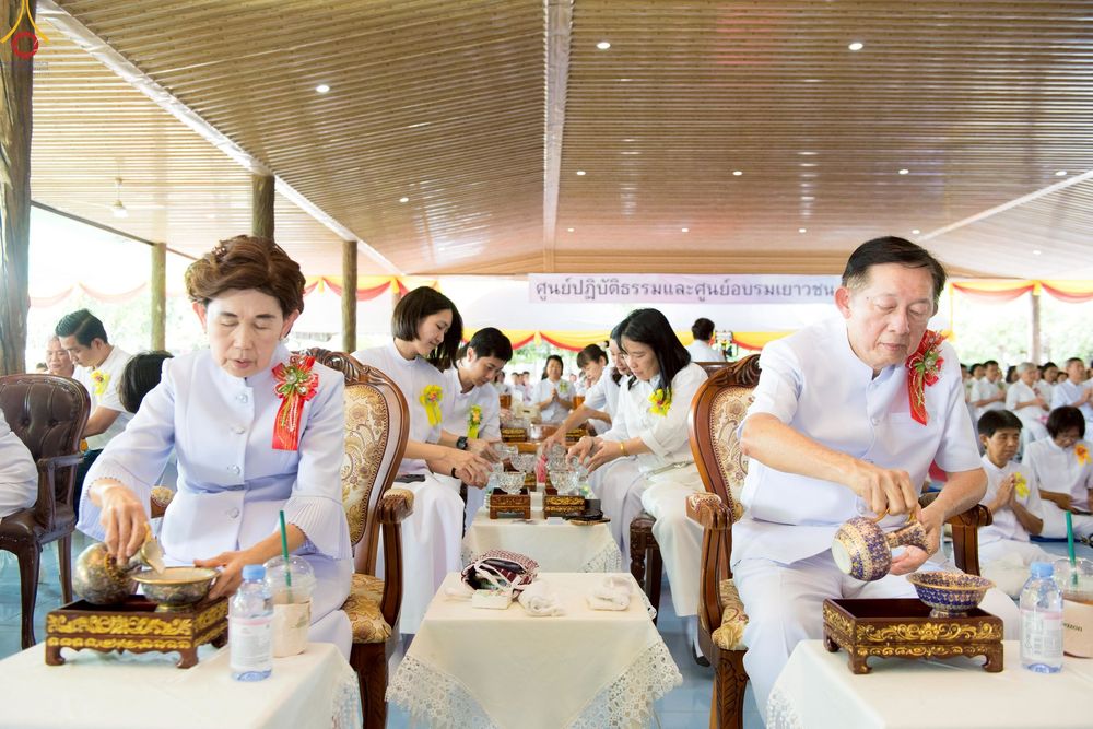 ภาพ No.255867:วันที่ 14 ตุลาคม พ.ศ. 2568 พิธีทอดกฐินสามัคคีทั่วไทย 30,000 วัด โดยคณะศิษยานุศิษย์ บูชาธรรม 81 ปี หลวงพ่อธัมมชโย ณ ศูนย์ปฏิบัติธรรมชัยนาท ต.ธรรมามูล อ.ชัยนาท จ.ชัยนาท