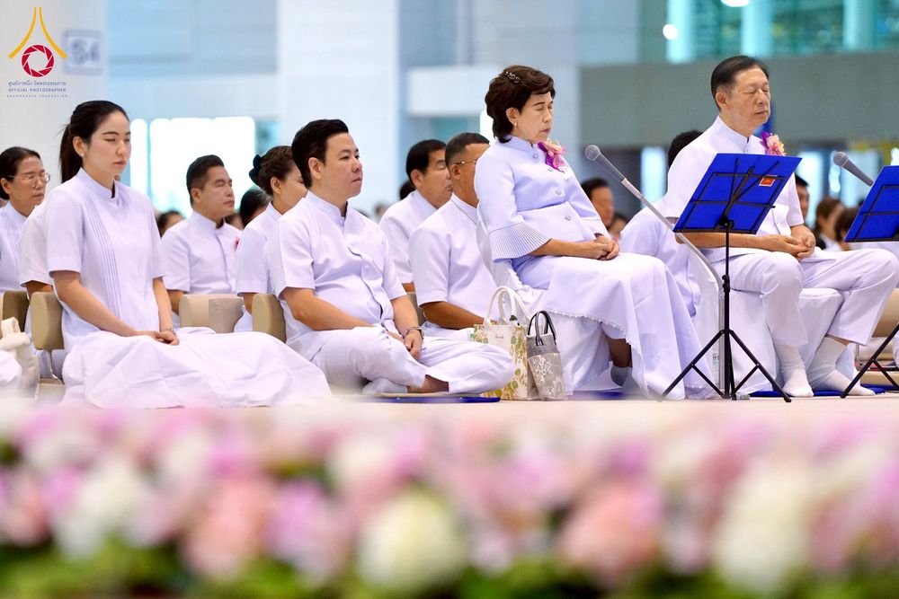 ภาพ No.277150:วันอาทิตย์ที่ 7 ธันวาคม พ.ศ. 2568 พิธีบูชาข้าวพระ ณ สภาธรรมกายสากล วัดพระธรรมกาย