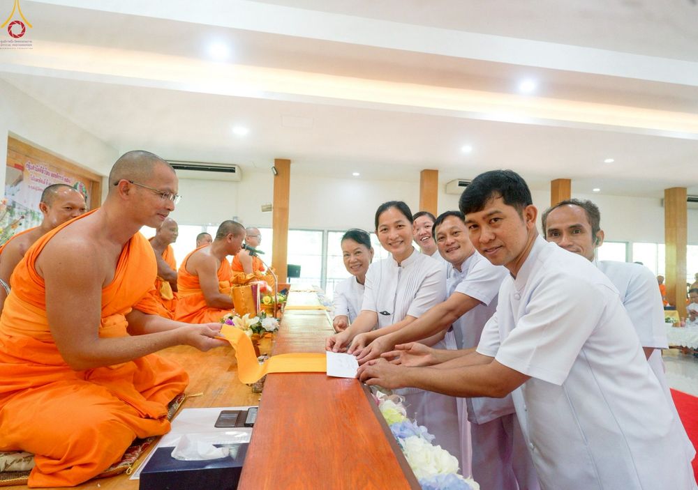 ภาพ No.257004:วันพฤหัสบดีที่ ๑๖ ตุลาคม พ.ศ. ๒๕๖๘ พิธีทอดกฐินสามัคคีเพื่อรองรับประดิษฐานองค์เจดีย์ ณ ศูนย์ปฏิบัติธรรมเถินเทิดธรรม อ.เถิน จ.ลำปาง