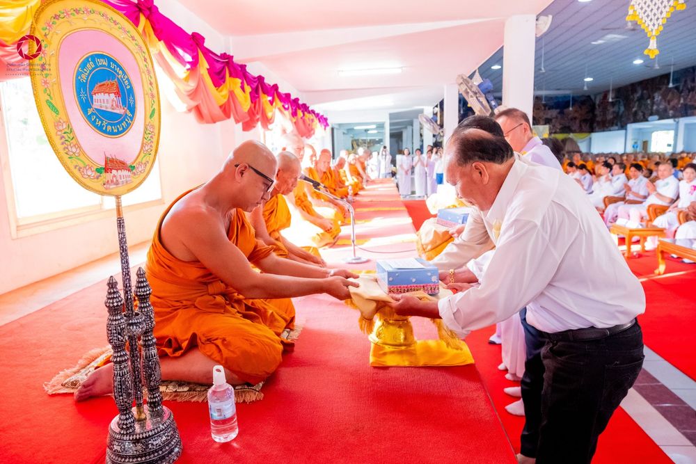 ภาพ No.197456:พิธีทอดผ้าป่าทำนุบำรุงศาสนสถาน ณ วัดโบสถ์(บน) ตำบลบางคูเวียง อำเภอบางกรวย จังหวัดนนทบุรี ในโครงการธรรมยาตรา กตัญญูบูชา มหาปูชนียาจารย์ พระมงคลเทพมุนี(สด จนฺทสโร) พระผู้ปราบมาร อนุสรณ์สถาน 7 แห่ง ปีที่ 13 วันที่ 17 มกราคม พ.ศ. 2568