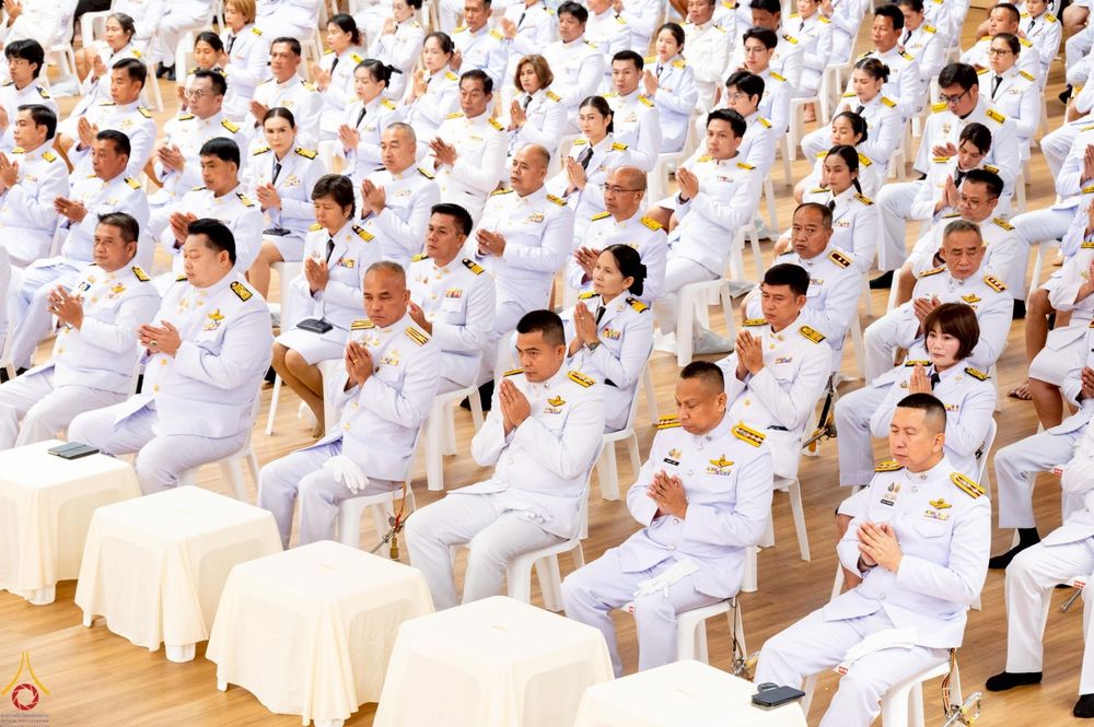 ภาพ No.234929:พิธีเจริญพระพุทธมนต์ ปฎิบัติธรรมเจริญสมาธิภาวนา และพิธีทำบุญตักบาตร เพื่อถวายเป็นพระราชกุศลแด่พระบาทสมเด็จพระวชิรเกล้าเจ้าอยู่หัว เนื่องในโอกาสวันเฉลิมพระชนมพรรษา 28 กรกฎาคม พ.ศ. 2568 ณ ห้องแก้วสารพัดนึก 2 วัดพระธรรมกาย อ.คลองหลวง จ.ปทุมธานี