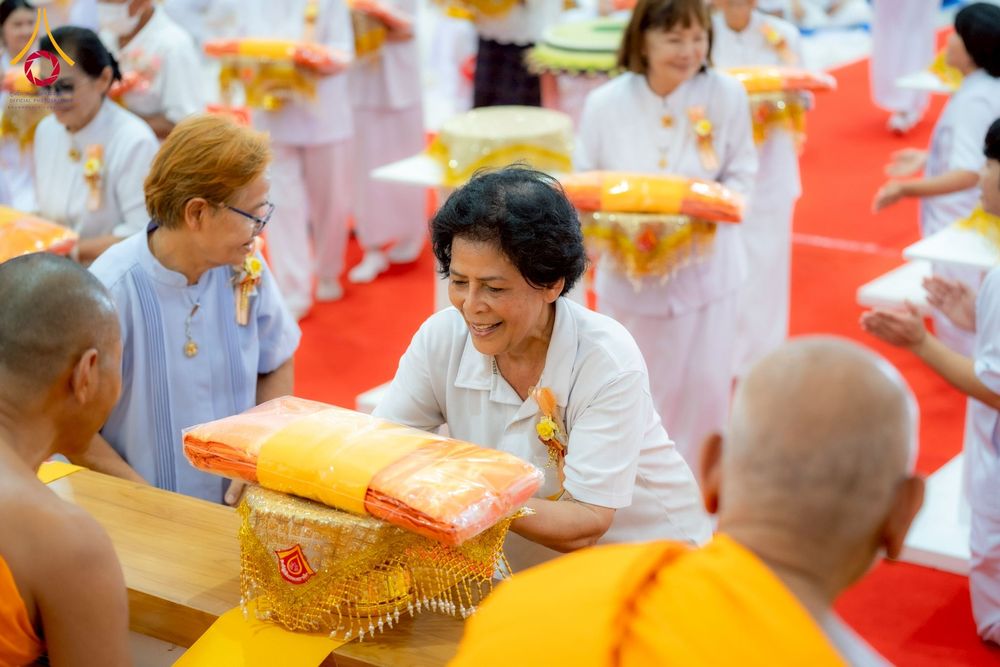 ภาพ No.252769:วันที่ 12 ตุลาคม พ.ศ. 2568 พิธีทอดกฐินครบรอบ 12 ปี เพื่อสร้างถนนธรรมวิถี ณ ศูนย์ปฏิบัติธรรมนครราชสีมา