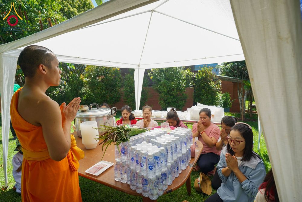 ภาพ No.171943:พิธีทอดกฐินสร้างพระเจดีย์ ประดิษสถานพระบรมสารีริกธาตุ ณ วัดกิ่วลม อ.ฮอด จ.เชียงใหม่ ในโครงการกฐินสามัคคีทั่วไทย 30,000 วัด บูชาธรรม 80 ปี หลวงพ่อธัมมชโย โดยคณะศิษยานุศิษย์วัดพระธรรมกาย วันที่ 26 ตุลาคม พ.ศ. 2567