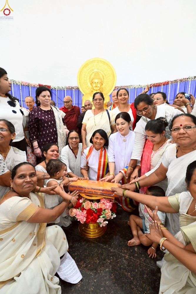 ภาพ No.263308:วันที่ 14 ตุลาคม พ.ศ. 2568 กฐินวัดถ้ำพุทธตรีรัศมี เมืองนาสิก รัฐมหาราษฎร์ ประเทศอินเดีย 