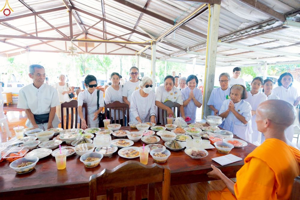 ภาพ No.263601:วันที่ 23 ตุลาคม พ.ศ. 2568 พิธีทอดกฐินสามัคคี เพื่อปรับปรุงและต่อเติมอาคารอเนกประสงค์ และพิธีทอดกฐินสามัคคีทั่วไทย 30,000 วัด ณ ศูนย์ปฏิบัติธรรมโพธารามราชบุรี ตำบลเขาชะงุ้ม อำเภอโพธาราม จังหวัดราชบุรี