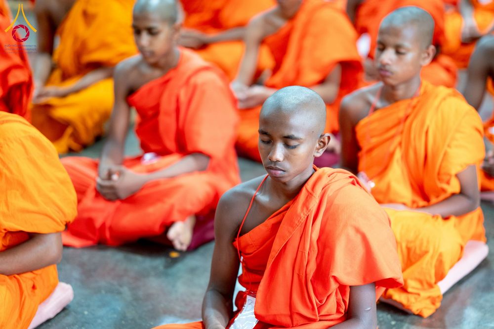 ภาพ No.225586:วันที่ 1 พฤษภาคม พ.ศ. 2568 พิธีเปิดโครงการ สยาม-ลังกา ธรรมยาตรา ฉลองเทศกาลวิสาขบูชาแห่งชาติ ศรีลังกา  และ บูชาธรรม 81 ปี หลวงพ่อธัมมชโย