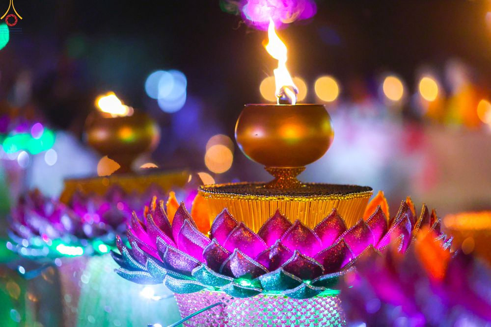 ภาพ No.294139:วันที่ 13 มกราคม พ.ศ. 2569 พิธีจุดประทีปถวายเป็นพุทธบูชา และบูชาธรรมมหาปูชนียาจารย์  (ภาพชุดที่ 2) ณ วัดสองพี่น้อง ต.ต้นตาล อ.สองพี่น้อง จ.สุพรรณบุรี ในโครงการธรรมยาตรา กตัญญูบูชา มหาปูชนียาจารย์ พระมงคลเทพมุนี(สด จนฺทสโร) พระผู้ปราบมาร อนุสรณ์สถาน 7 แห่