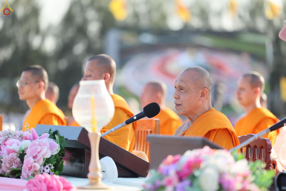 ภาพ No.301978:วันที่ 23 มกราคม พ.ศ. 2569 พิธีจุดประทีปธรรมถวายเป็นพุทธบูชา และบูชาธรรมมหาปูชนียาจารย์  ณ อนุสรณ์สถานลำดับที่ 5 สถานที่เผยแผ่วิชชาธรรมกายครั้งแรก อนุสรณ์สถานบางปลา วัดบางปลา อำเภอบางเลน จังหวัดนครปฐม ในโครงการธรรมยาตรา กตัญญูบูชา มหาปูชนียาจารย์ พระมงคล