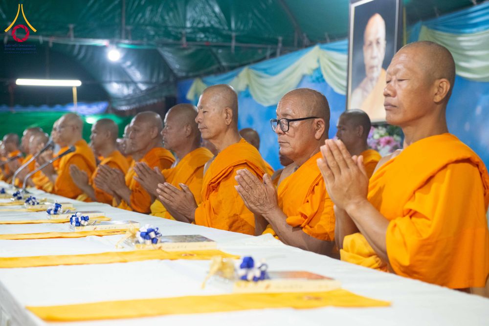 ภาพ No.297787:วันที่ 19 มกราคม พ.ศ. 2569 พิธีถวายภัตตาหารเป็นสังฆทาน แด่พระธรรมยาตรา ณ อนุสรณ์สถานบางปลา วัดบางปลา อำเภอบางเลน จังหวัดนครปฐม ในโครงการธรรมยาตรา กตัญญูบูชา มหาปูชนียาจารย์ พระมงคลเทพมุนี(สด จนฺทสโร) พระผู้ปราบมาร อนุสรณ์สถาน 7 แห่ง ปีที่ 14