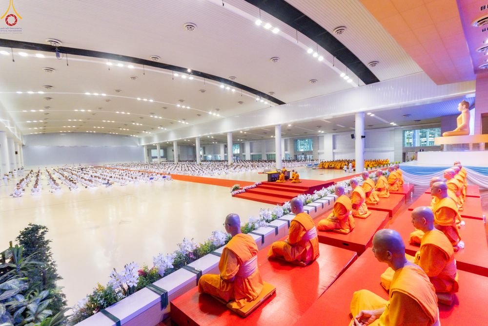 ภาพ No.331187:วันวิสาขบูชา อาทิตย์ที่ 31 พฤษภาคม พ.ศ.2569 พิธีปฏิบัติธรรม ณ ห้องแก้วสารพัดนึก 1  วัดพระธรรมกาย จังหวัดปทุมธานี