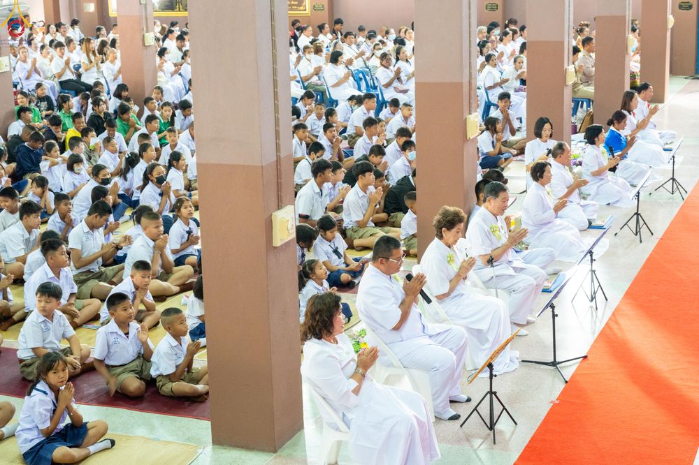 ภาพ No.288554:วันที่ 5 มกราคม พ.ศ. 2569 พิธีทอดผ้าป่าทำนุบำรุงศาสนสถาน ณ วัดอัมพวัน ต.สองพี่น้อง อ.สองพี่น้อง จ.สุพรรณบุรี ในโครงการธรรมยาตรา กตัญญูบูชา มหาปูชนียาจารย์ พระมงคลเทพมุนี(สด จนฺทสโร) พระผู้ปราบมาร อนุสรณ์สถาน 7 แห่ง ปีที่ 14