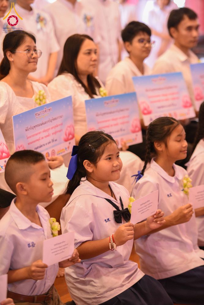 ภาพ No.298283:วันที่ 17 มกราคม พ.ศ. 2569  พิธีเจริญพระพุทธมนต์ ปฏิบัติธรรม มอบทุนการศึกษา ถวายสังฆทาน 109 วัด โครงการธรรมยาตราปีที่ 14 ณ วัดตะเคียน อำเภอบางกรวย จังหวัดนนทบุรี