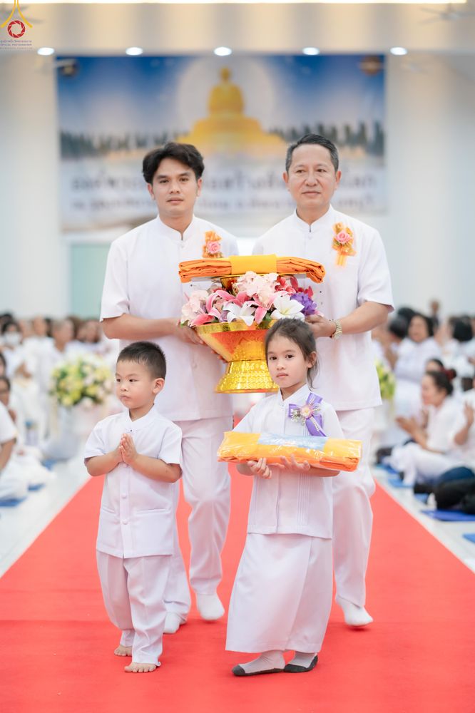 ภาพ No.331353:วันที่ 31 พฤษภาคม พ.ศ.2569 พิธีทอดผ้าป่าและตอกเสาเข็มมงคลต้นแรก องค์พระเจดีย์เพื่อสร้างสันติภาพโลก  ณ ธุดงคสถานพัฒนานิคม จังหวัดลพบุรี