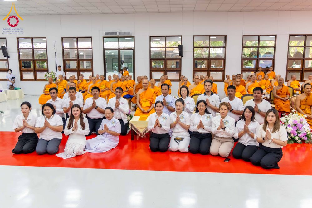 ภาพ No.316083:วันศุกร์ที่ 27 มีนาคม พ.ศ. 2569 พิธีบำเพ็ญกุศล คุณพ่อณรงค์ จินตมากุล  สิริอายุ 99 ปี 11 เดือน โยมบิดา พระครูปลัดรัตนวีรวัฒน์ (รังสฤษดิ์ อิทฺธิจินตโก) ที่ปรึกษาเจ้าคณะจังหวัดปทุมธานี เจ้าอาวาสวัดพระธรรมกาย  ณ ห้องปลูกศรัทธา 2 วัดพระธรรมกาย ปทุมธานี