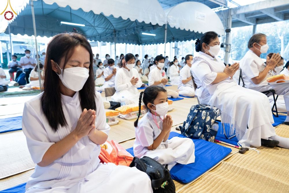 ภาพ No.71288:พิธีถวายภัตตาหารเป็นสังฆทาน แด่คณะพระธรรมยาตราฯ ในโครงการธรรมยาตรากตัญญูบูชา มหาปูชนียาจารย์ พระมงคลเทพมุนี(สด จนฺทสโร) พระผู้ปราบมาร อนุสรณ์สถาน 7 แห่ง ปีที่ 11 วันที่ 15 มกราคม พ.ศ. 2566