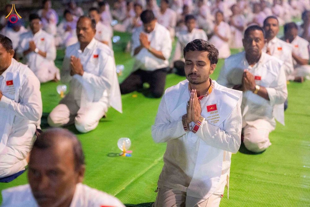ภาพ No.348142:วันที่ 5 กันยายน พ.ศ. 2569 พิธีจุดโคมประทีป ถวายเป็นพุทธบูชา ในโครงการบวชอุบาสก–อุบาสิกาแก้ว  ณ วัดพุทธสันติวัน ธรรมชัย เมืองนาคปูร์ ประเทศอินเดีย