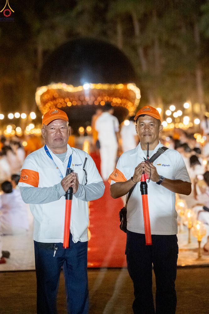 ภาพ No.301639:ภาพเบื้องหลังอาสาสมัครรวมใจ ชุดที่ 4 ในโครงการธรรมยาตรา กตัญญูบูชา มหาปูชนียาจารย์ พระมงคลเทพมุนี(สด จนฺทสโร) พระผู้ปราบมาร อนุสรณ์สถาน 7 แห่ง ปีที่ 14