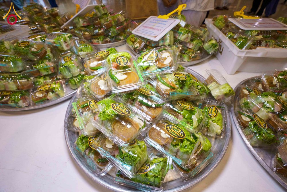 ภาพ No.303199:วันที่ 26 มกราคม พ.ศ. 2569 พิธีถวายภัตตาหารเป็นสังฆทาน แด่พระธรรมยาตรา ณ วัดพระธรรมกาย  จังหวัดปทุมธานี ในโครงการธรรมยาตรา กตัญญูบูชา มหาปูชนียาจารย์ พระมงคลเทพมุนี(สด จนฺทสโร) พระผู้ปราบมาร อนุสรณ์สถาน 7 แห่ง ปีที่ 14