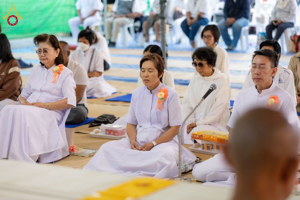 ภาพ No.290797:วันที่ 9 มกราคม พ.ศ. 2569 พิธีถวายภัตตาหารเป็นสังฆทาน แด่พระธรรมยาตรา ณ อนุสรณ์สถานคลองบางนางแท่น อ.สามพราน จ.นครปฐม ในโครงการธรรมยาตรา กตัญญูบูชา มหาปูชนียาจารย์ พระมงคลเทพมุนี(สด จนฺทสโร) พระผู้ปราบมาร อนุสรณ์สถาน 7 แห่ง ปีที่ 14