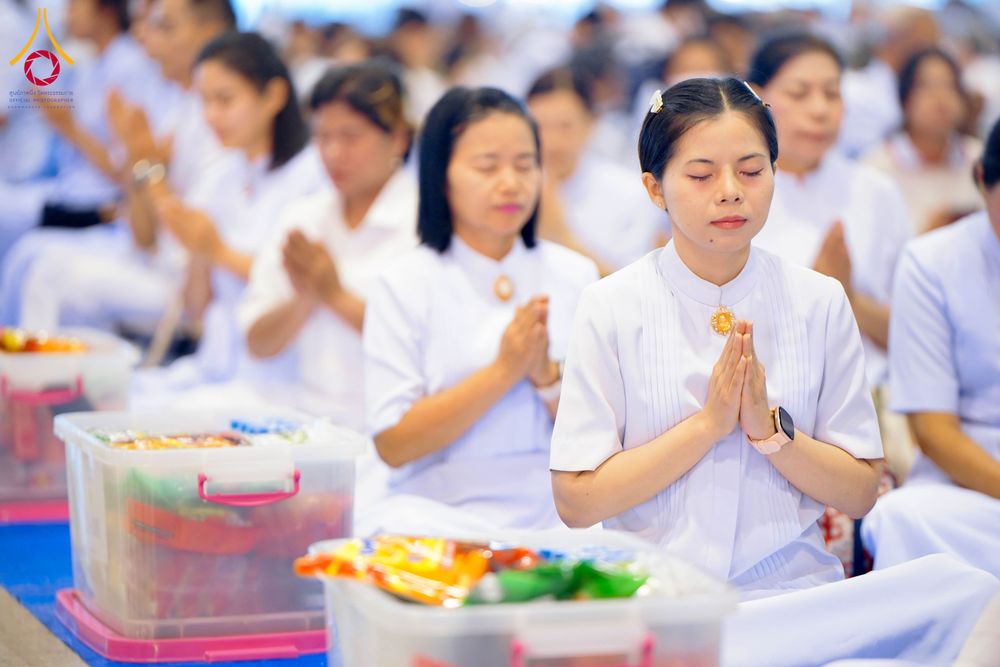 ภาพ No.308218:วันที่ 1  กุมภาพันธ์ พ.ศ. 2569 พิธีตักบาตรข้าวสารอาหารแห้ง ณ บ้านแก้วเรือนทองคุณยาย สภาธรรมกายสากล วัดพระธรรมกาย