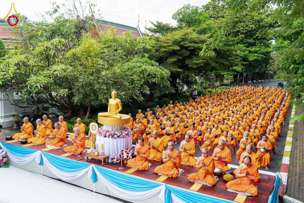 ภาพ No.351425:วันที่ 22 กันยายน พ.ศ. 2569  พิธีตักบาตรสามเณรธรรมทายาท โครงการบรรพชาพัฒนาคุณธรรม จริยธรรม  สำหรับนักเรียนนายสิบตำรวจ (นสต.) รุ่นที่ 16 ศูนย์ฝึกอบรมตำรวจภูธรภาค 1  ณ วัดพระพุทธบาทราชวรมหาวิหาร