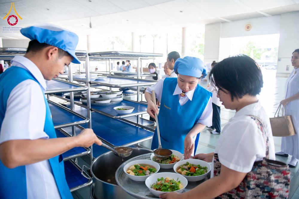 ภาพ No.310136:วันที่ 7 กุมภาพันธ์ พ.ศ. 2569 พิธีถวายภัตตาหารเมนูสวรรค์ เพื่อการบรรลุธรรม ณ หอฉันคุณยายอาจารย์ฯ วัดพระธรรมกาย