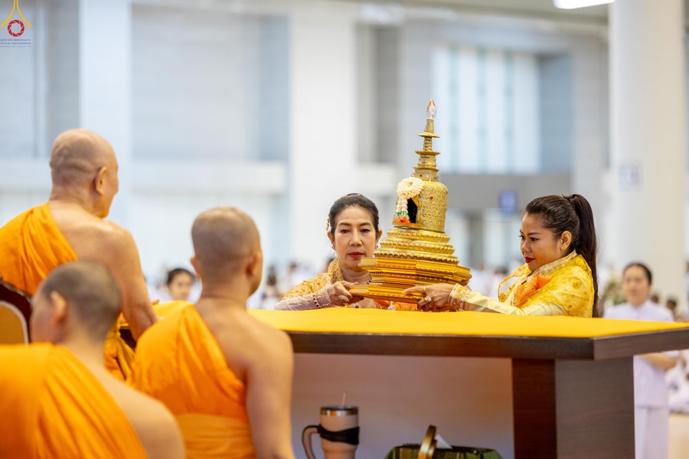 ภาพ No.327766:วันที่ 3 พฤษภาคม พ.ศ.2569 พิธีรับมอบพระบรมสารีริกธาตุ จากสาธารณรัฐแห่งสหภาพเมียนมา ณ ห้องแก้วสารพัดนึก วัดพระธรรมกาย