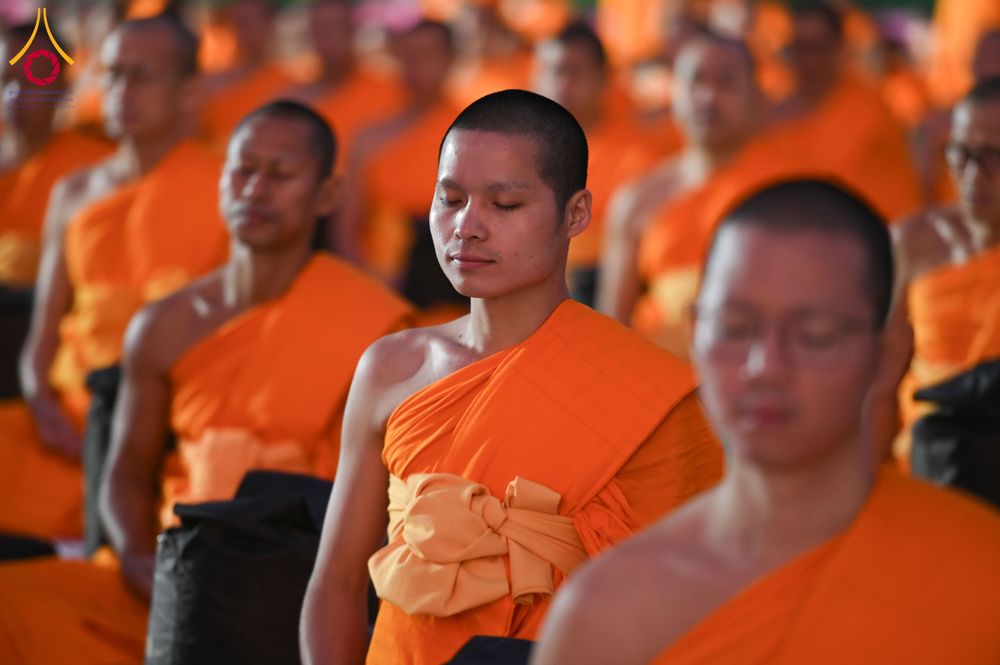 ภาพ No.294572:วันอาทิตย์ที่ 14 ธันวาคม พ.ศ.2568 พระธรรมยาตราปฏิบัติธรรมและถ่ายภาพหมู่ประวัติศาสตร์ ณ วัดสองพี่น้อง ต.ต้นตาล อ.สองพี่น้อง จ.สุพรรณบุรี ในโครงการธรรมยาตรา กตัญญูบูชา มหาปูชนียาจารย์ พระมงคลเทพมุนี(สด จนฺทสโร) พระผู้ปราบมาร อนุสรณ์สถาน 7 แห่ง ปีที่ 14