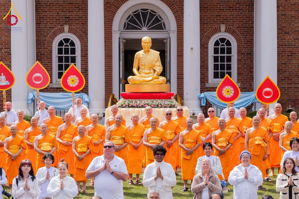 ภาพ No.319053:วันที่ 29 มีนาคม พ.ศ.2569 พิธีอัญเชิญรูปหล่อพระมงคลเทพมุนี (สด จนฺทสโร) ประดิษฐาน ณ ห้องปฏิบัติธรรม “มงคลรัตนโชติ”  วัดพระธรรมกายชิคาโก ประเทศสหรัฐอเมริกา